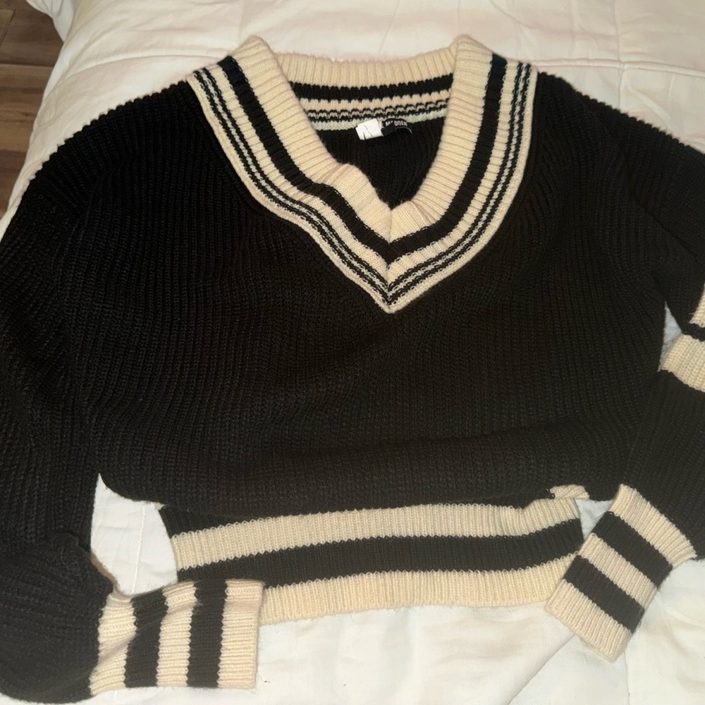 Steve Madden neck varsity sweater